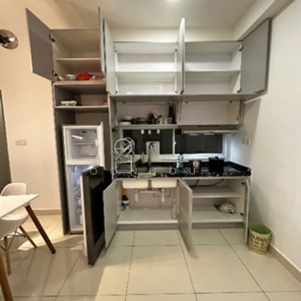 Service Residence for Sale at Pinnacle Sri Petaling - Moonhou . - Kitchen - PropertyGuru.com.my