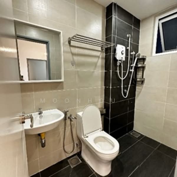 Service Residence for Sale at Pinnacle Sri Petaling - Moonhou . - Bathroom - PropertyGuru.com.my