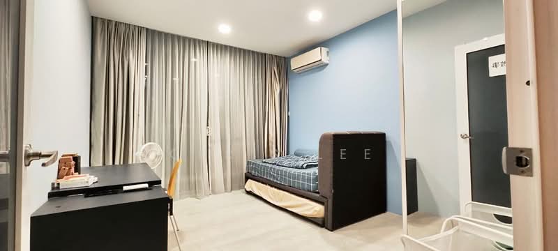 Condominium for Rent at Lakefront Residence - Chris Lee - Bedroom - PropertyGuru.com.my