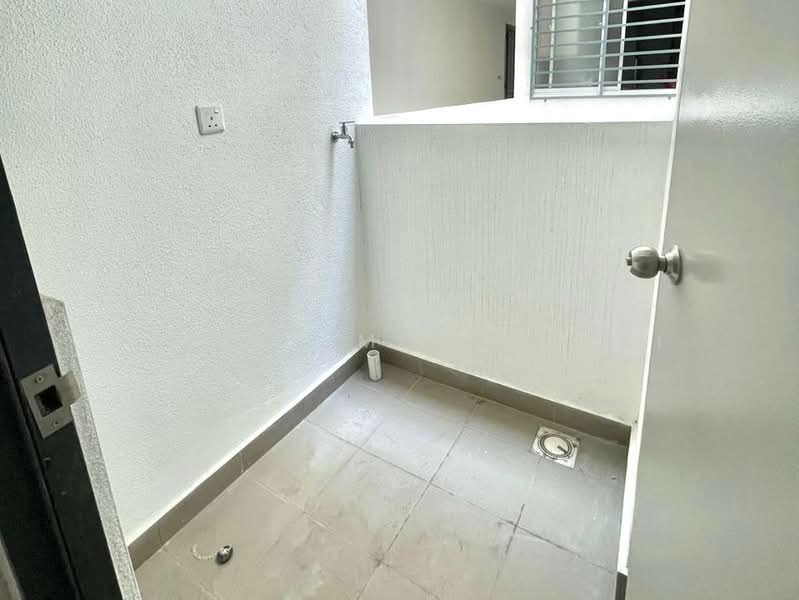 Service Residence for Sale at Flora Residency - Danial Mohd Zaki - Interior - PropertyGuru.com.my