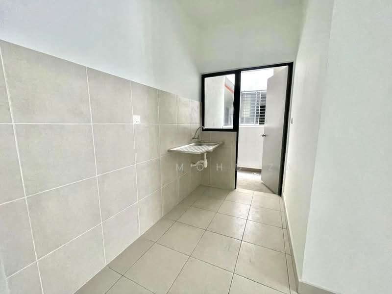 Service Residence for Sale at Flora Residency - Danial Mohd Zaki - Kitchen - PropertyGuru.com.my