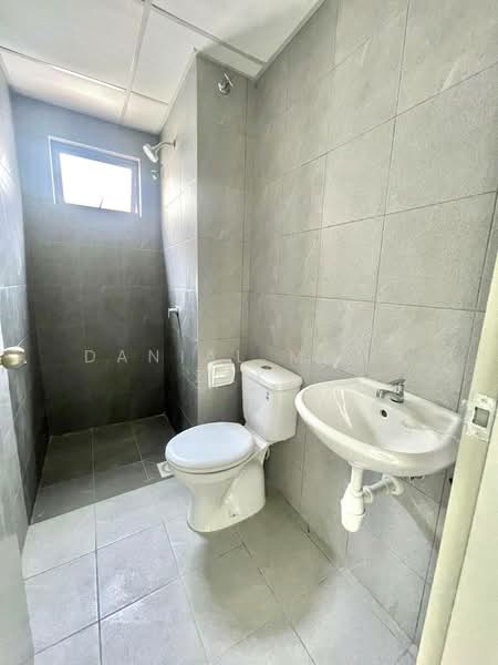 Service Residence for Sale at Flora Residency - Danial Mohd Zaki - Bathroom - PropertyGuru.com.my