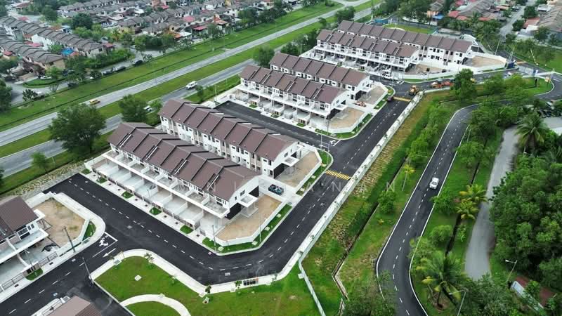 2-storey Terraced House for Sale in Bukit Sentosa (Rawang) - Amni Manan - Exterior - PropertyGuru.com.my
