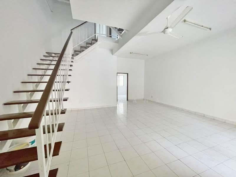 2.5-storey Terraced House for Rent in Taman Desa Karunmas (Balakong) - Farah Hanan - Interior - PropertyGuru.com.my