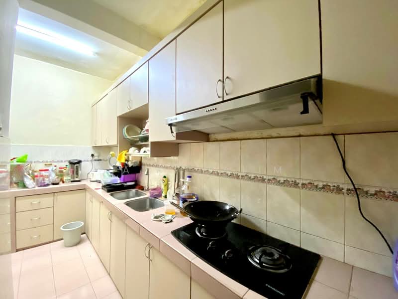 Pangsapuri untuk Dijual di Tropika Apartment - Hairi Halim - Kitchen - PropertyGuru.com.my