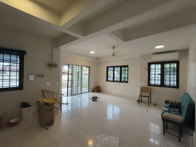 2-storey Terraced House for Sale in Taman Daya (Johor Bahru) - Michelle Lim - Living Room - PropertyGuru.com.my