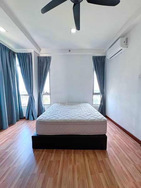 Condominium for Rent at Shaftsbury Residence - Kylie Hoh - Bedroom - PropertyGuru.com.my