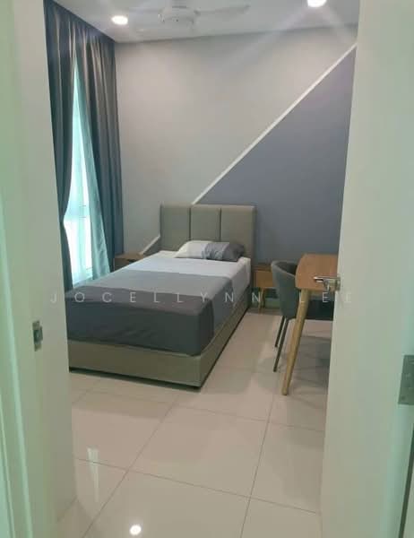 Kondominium untuk Disewa di Ferringhi Residence 2 - Jocellynn Lee - Bedroom - PropertyGuru.com.my