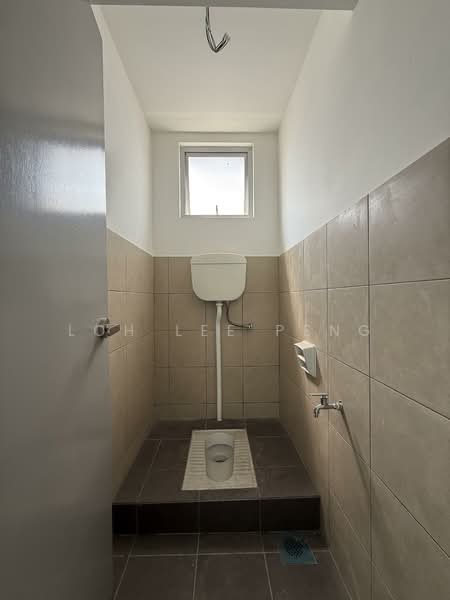 Shop / Office for Rent in Skudai (Johor) - Loh Lee Peng - Bathroom - PropertyGuru.com.my