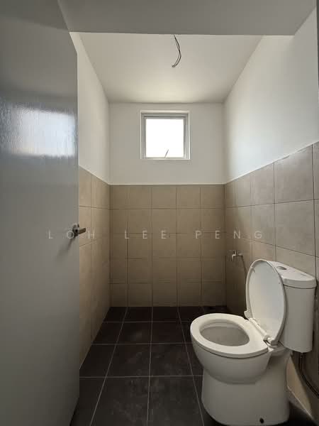 Shop / Office for Rent in Skudai (Johor) - Loh Lee Peng - Bathroom - PropertyGuru.com.my