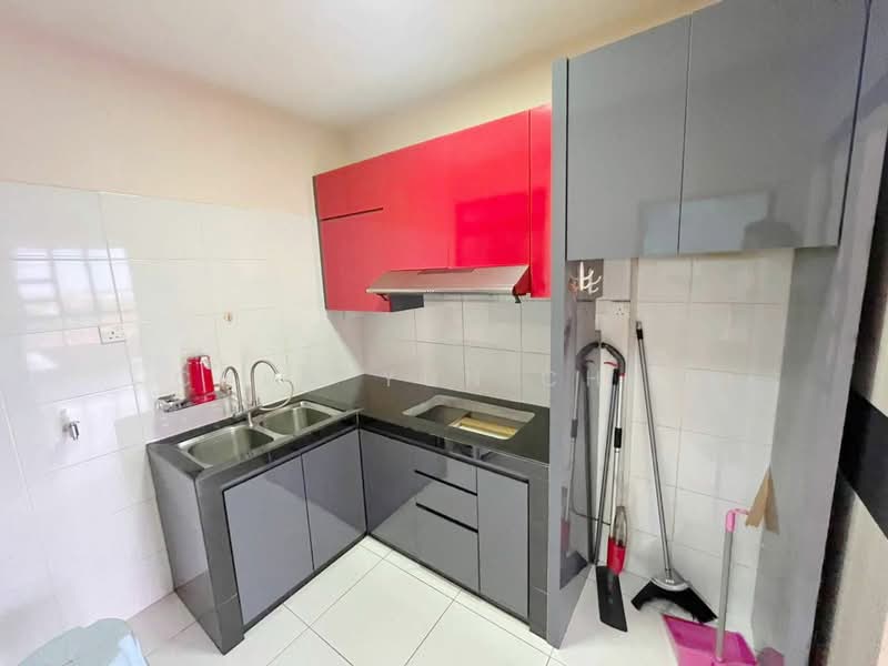 Service Residence for Sale at Sky View - Chew Yun Chan - Kitchen - PropertyGuru.com.my