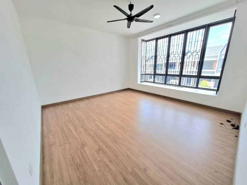 2-storey Terraced House for Sale in Elmina (Shah Alam) - Amzar Faiz - Living Room - PropertyGuru.com.my