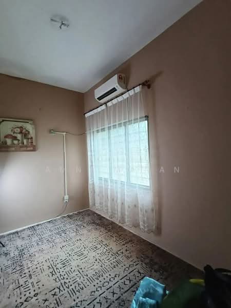 Rumah Teres 2 Tingkat untuk Dijual di Kampung Batu 9 Kebun Baru (Telok Panglima Garang) - Amni Manan - Interior - PropertyGuru.com.my