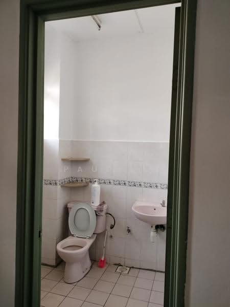 2-storey Terraced House for Sale in Bandar Bukit Puchong (Puchong) - Paul Lee - Bathroom - PropertyGuru.com.my