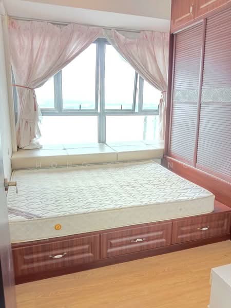 Condominium for Rent at Kings Bay @ Country Garden Danga Bay - Hong Charng Lee - Bedroom - PropertyGuru.com.my