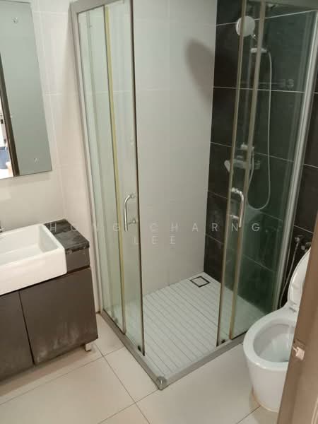 Condominium for Rent at Kings Bay @ Country Garden Danga Bay - Hong Charng Lee - Bathroom - PropertyGuru.com.my