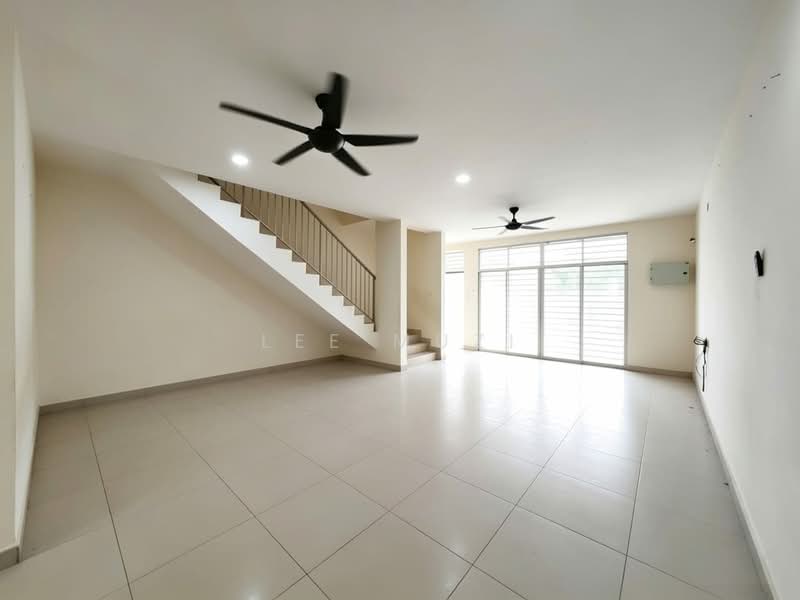 2-storey Terraced House for Sale in Bandar Baru Sri Klebang (Chemor) - Lee Muzi - Living Room - PropertyGuru.com.my