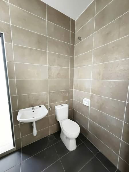 2-storey Terraced House for Sale in Bandar Baru Sri Klebang (Chemor) - Lee Muzi - Bathroom - PropertyGuru.com.my