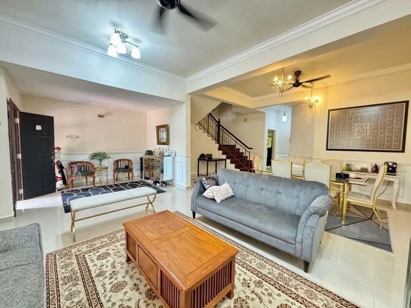 2-storey Terraced House for Sale in Bukit Jelutong (Shah Alam) - Mohd Nor Fahmi - Living Room - PropertyGuru.com.my