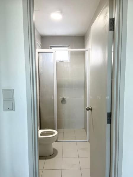 Service Residence for Rent at Meridin Bayvue @ Sierra Perdana - Loh Lee Peng - Bathroom - PropertyGuru.com.my