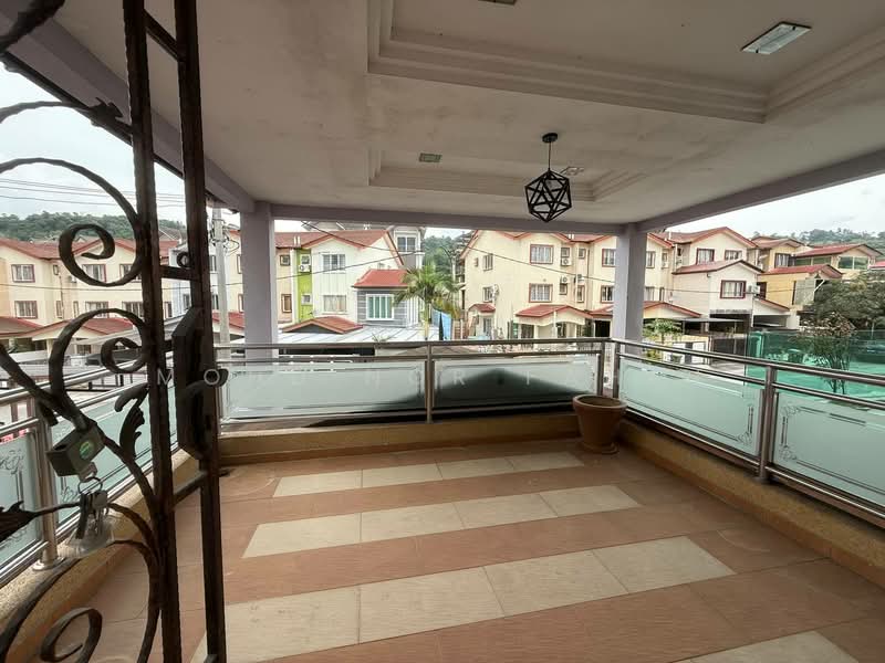 3-storey Terraced House for Sale in Batu Caves (Selangor) - Mohd Nor Fahmi - PropertyGuru.com.my