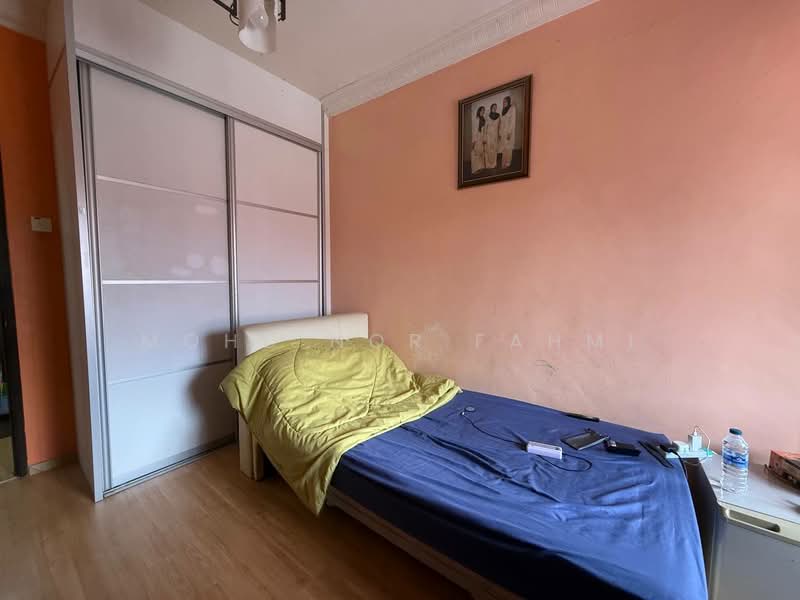 3-storey Terraced House for Sale in Batu Caves (Selangor) - Mohd Nor Fahmi - PropertyGuru.com.my