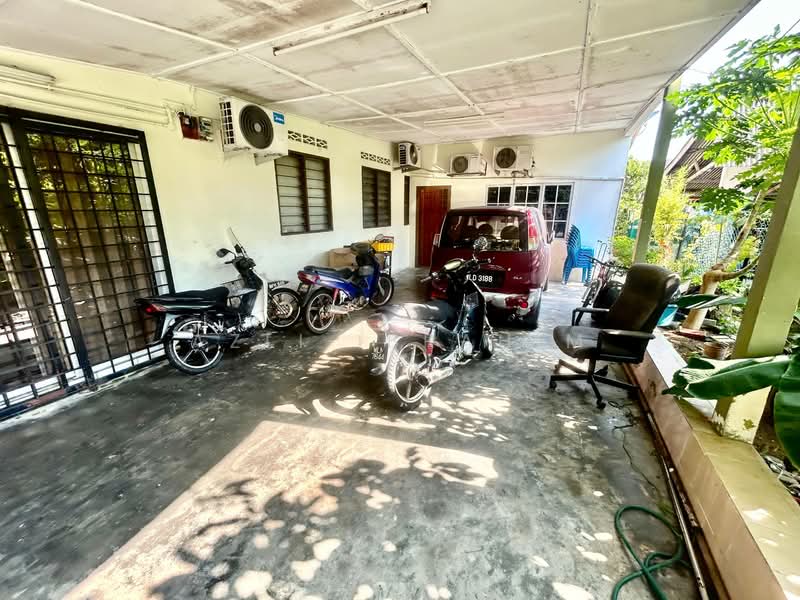 Bungalow for Sale in Kampung Pandan Dalam (Ampang) - Azli Ibrahim - Exterior - PropertyGuru.com.my