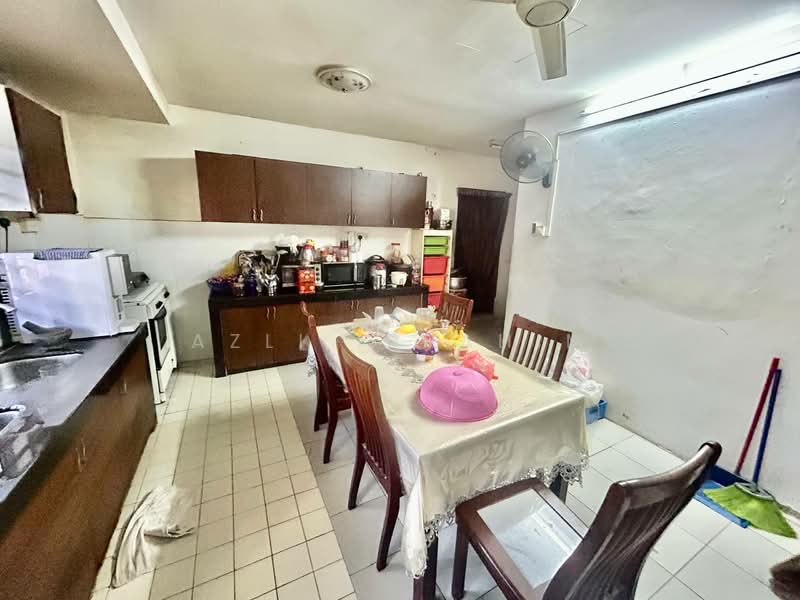 Bungalow for Sale in Kampung Pandan Dalam (Ampang) - Azli Ibrahim - Kitchen - PropertyGuru.com.my