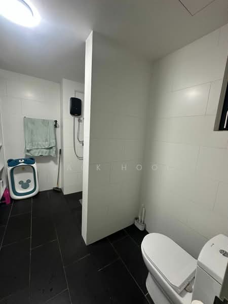 Servis Apartment untuk Disewa di SqWhere Service Apartments - Jack Hooi - Bathroom - PropertyGuru.com.my