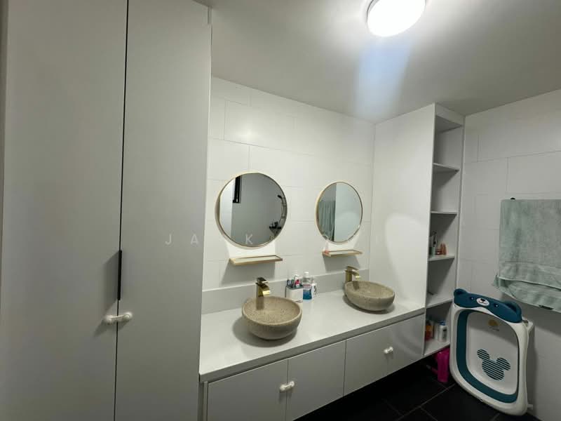Servis Apartment untuk Disewa di SqWhere Service Apartments - Jack Hooi - Bathroom - PropertyGuru.com.my