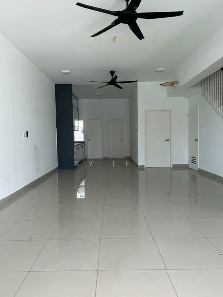 Rumah Teres 2 Tingkat untuk Disewa di Bandar Gamuda Cove (Dengkil) - SY Lee - Living Room - PropertyGuru.com.my