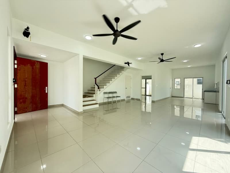 2-storey Terraced House for Rent in Banting (Selangor) - SY Lee - Living Room - PropertyGuru.com.my