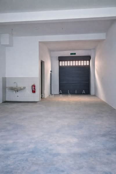 Shop / Office for Sale in Seksyen 35 (Shah Alam) - Nur Alia Omar - Interior - PropertyGuru.com.my