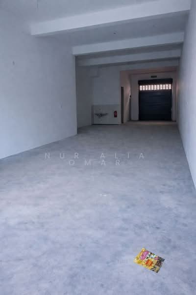 Shop / Office for Sale in Seksyen 35 (Shah Alam) - Nur Alia Omar - Interior - PropertyGuru.com.my