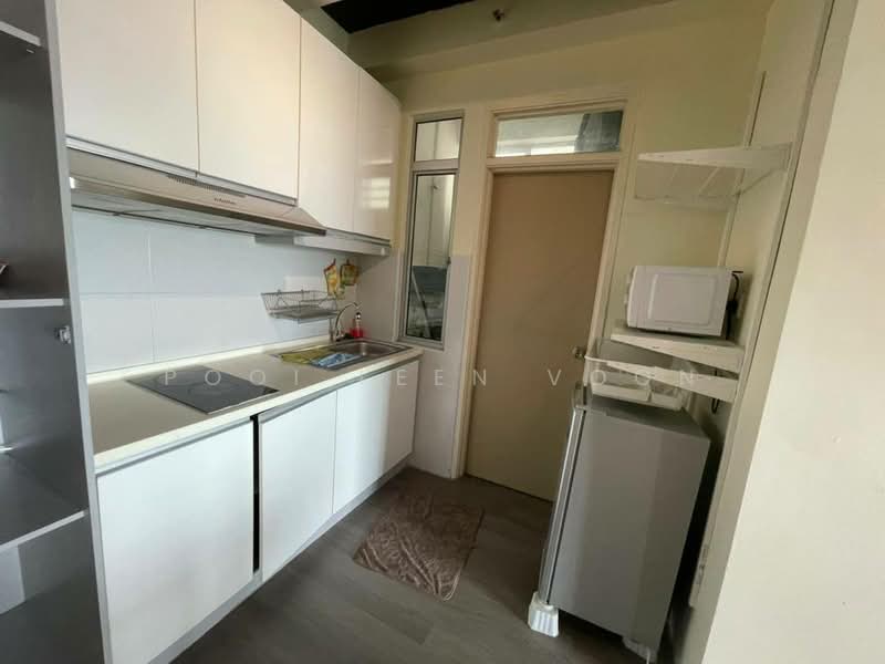 Apartment for Sale at Austin Suites (Permata Austin) - Pooi Leen Voon - Kitchen - PropertyGuru.com.my