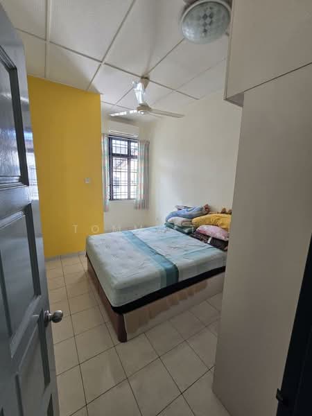2-storey Terraced House for Sale in Taman Desa Cemerlang (Ulu Tiram) - Tommy Tai - Bedroom - PropertyGuru.com.my