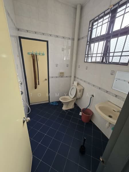 2-storey Terraced House for Sale in Taman Desa Cemerlang (Ulu Tiram) - Tommy Tai - Bathroom - PropertyGuru.com.my