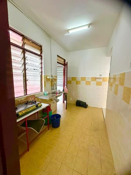 Apartment for Sale at Mentari Court - Ahmad Fikri Amer Hamzah - Kitchen - PropertyGuru.com.my