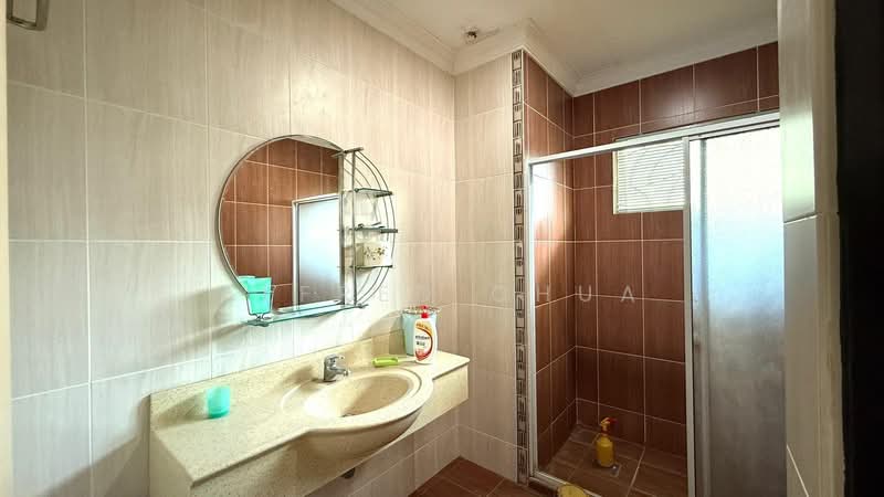 Rumah Banglo untuk Dijual di Taman Satria Jaya (Kuching) - Alfred Chua - Bathroom - PropertyGuru.com.my