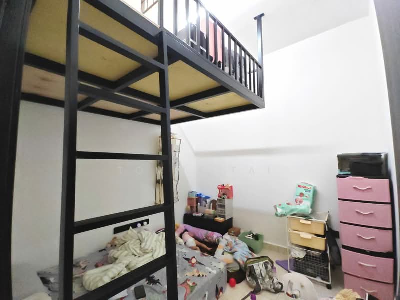 Rumah Teres 1 Tingkat untuk Dijual di Taman Rinting (Masai) - Tommy Tai - Bedroom - PropertyGuru.com.my