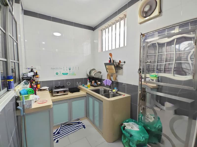 Rumah Teres 1 Tingkat untuk Dijual di Taman Rinting (Masai) - Tommy Tai - Kitchen - PropertyGuru.com.my
