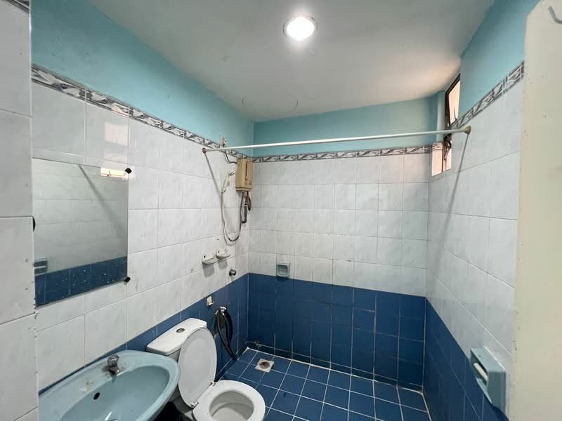 Condominium for Rent at Impian Heights - Felix Wong - Bathroom - PropertyGuru.com.my