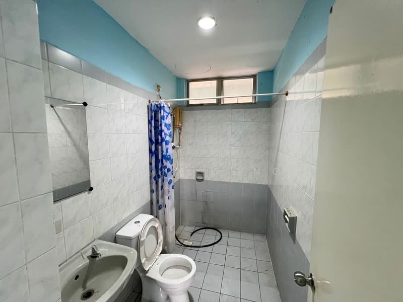 Condominium for Rent at Impian Heights - Felix Wong - Bathroom - PropertyGuru.com.my