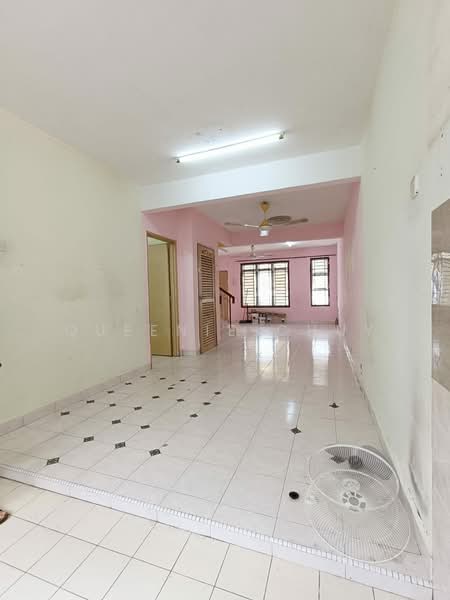 Rumah Teres 2-Tingkat untuk Dijual di Skudai (Johor) - Queenie Chuy - Living Room - PropertyGuru.com.my