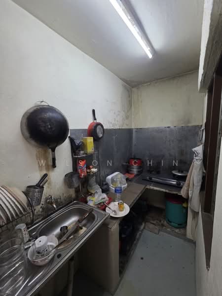 Rumah Teres 2.5 Tingkat untuk Dijual di Segambut (Kuala Lumpur) - Wilson Chin - Kitchen - PropertyGuru.com.my