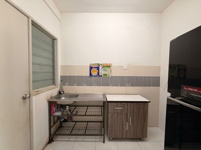 Pangsapuri untuk Disewa di Taman Bukit Erskine - Yang Lim - Kitchen - PropertyGuru.com.my