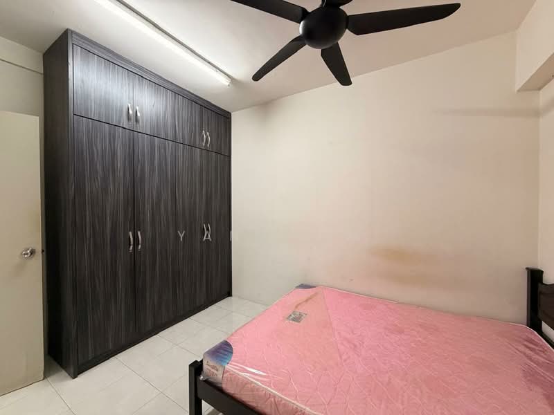 Pangsapuri untuk Disewa di Taman Bukit Erskine - Yang Lim - Bedroom - PropertyGuru.com.my