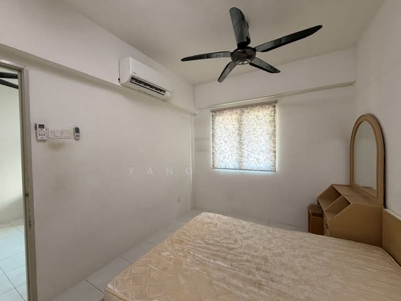 Pangsapuri untuk Disewa di Taman Bukit Erskine - Yang Lim - Bedroom - PropertyGuru.com.my