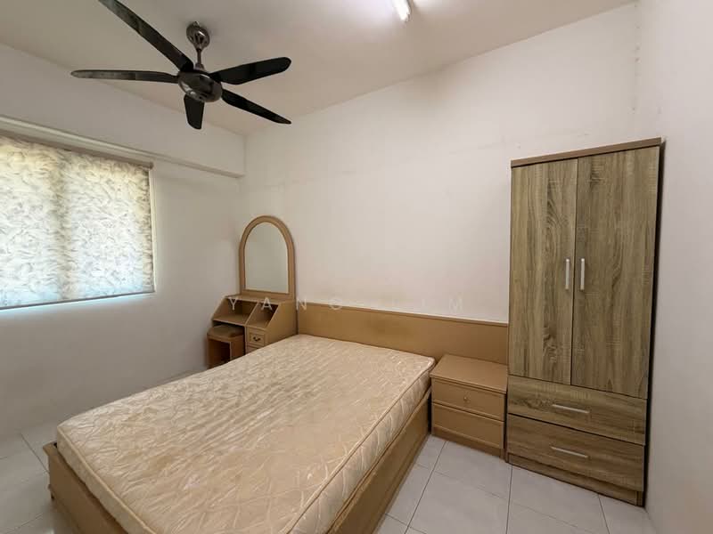 Pangsapuri untuk Disewa di Taman Bukit Erskine - Yang Lim - Bedroom - PropertyGuru.com.my