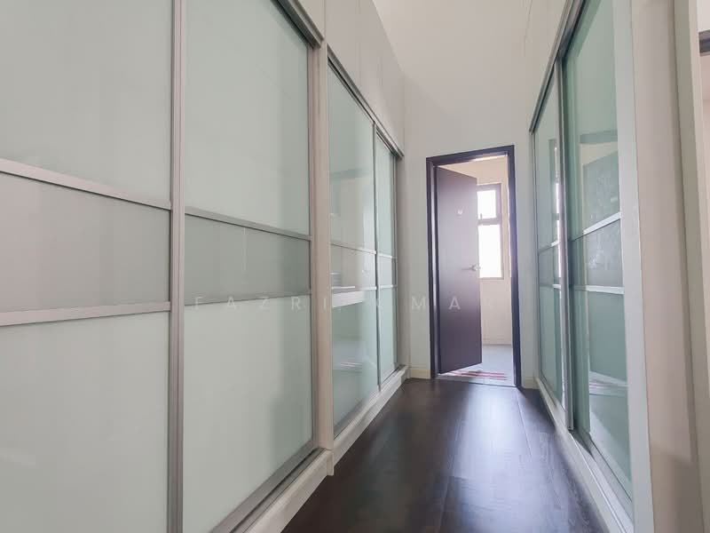 Semi-Detached House for Sale in Denai Alam (Shah Alam) - Fazri Omar - Corridor - PropertyGuru.com.my